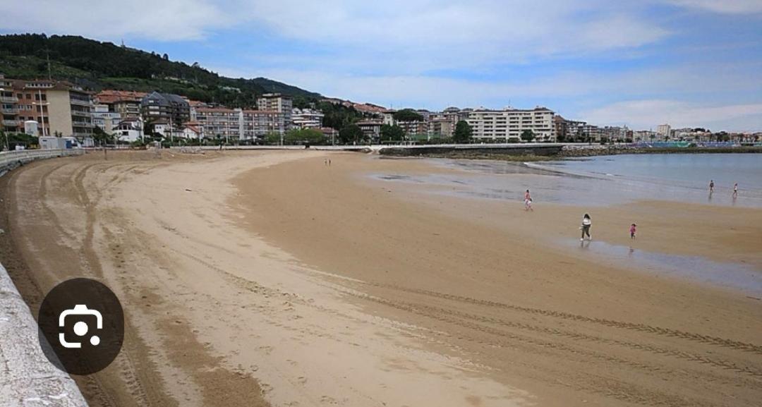 Apartamento Castro Urdiales Con Garaje Y Piscina ,Cerca Playa Exterior photo